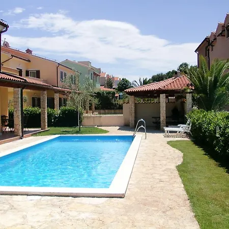 Oliva Holiday Apartment *